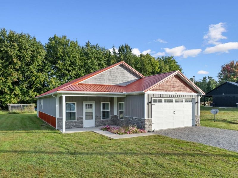154 Black Hawk Drive, Jackson Township, OH 45171 Photo 3