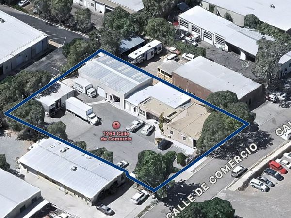 1254 Calle de Comercio , Santa Fe, NM 87507