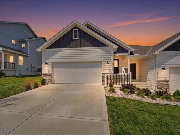 2136 SW Osage Drive, Lee's Summit, MO 64082