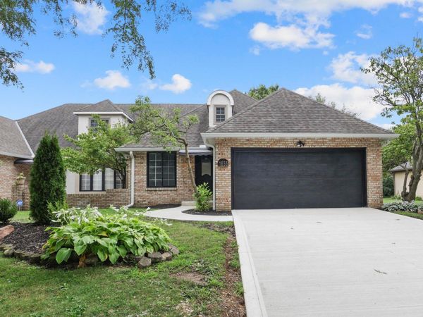 1855 Fontenay Court , Columbus, OH 43235