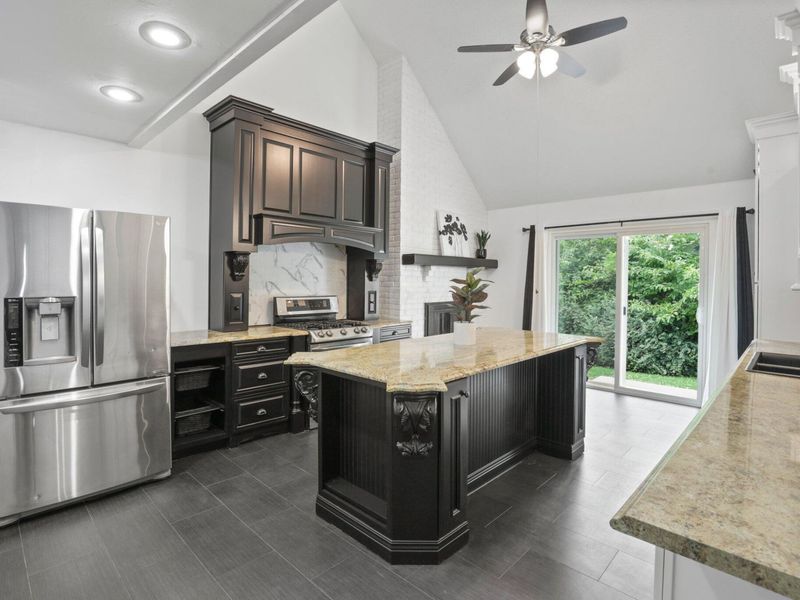 1855 Fontenay Court, Columbus, OH 43235 Photo 4