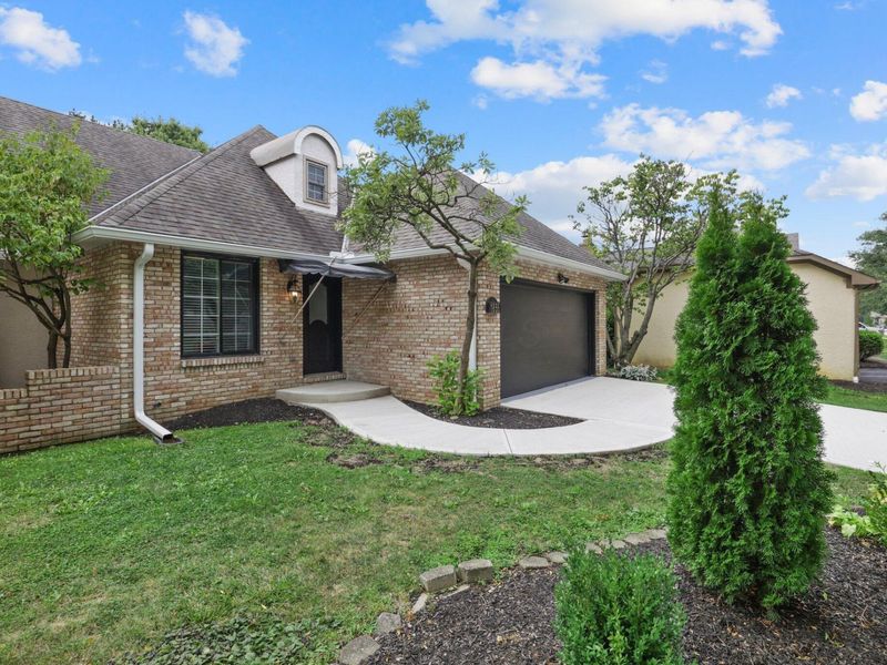 1855 Fontenay Court, Columbus, OH 43235 Photo 7