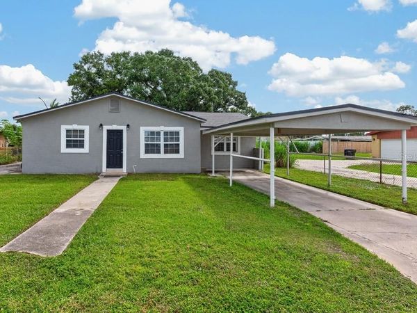 725 STRAIN BOULEVARD , LAKELAND, FL 33815