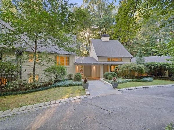 695 W Conway Drive, Atlanta, GA 30327