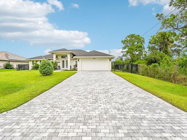 5803 NW CULEBRA Avenue, Port St. Lucie, FL 34986