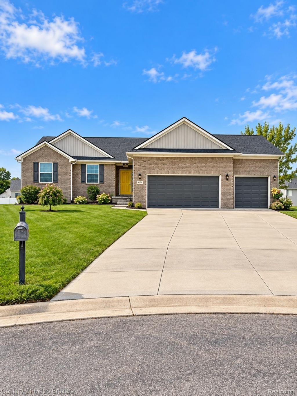 8178 Hidden Cove Court, Mundy Township, Mi 48439 Main Photo