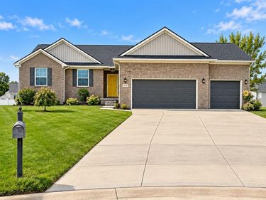 8178 Hidden Cove Court, Mundy Township, Mi 48439