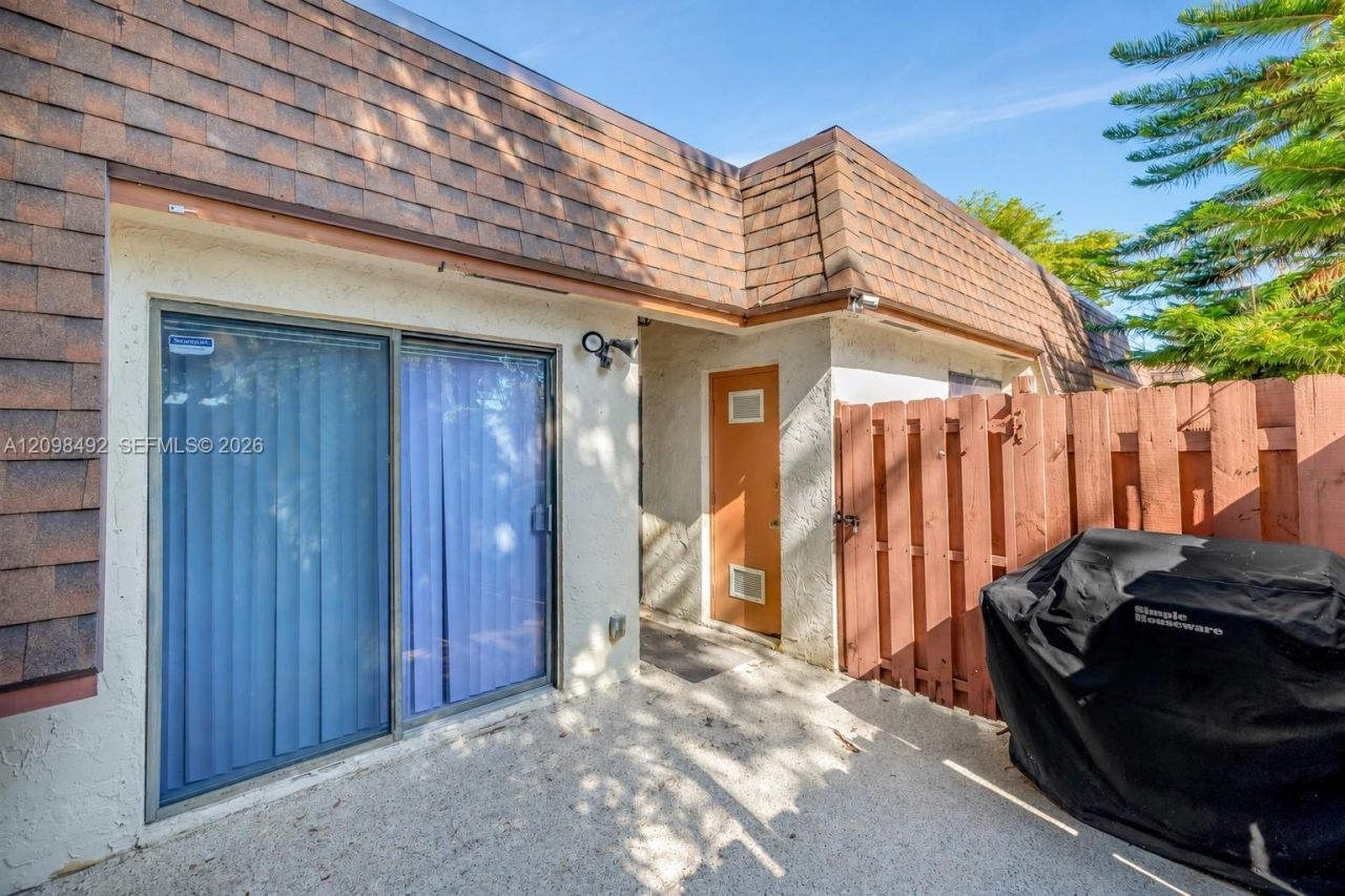 5701 Swordfish Cir, Tamarac, FL 33319 Photo