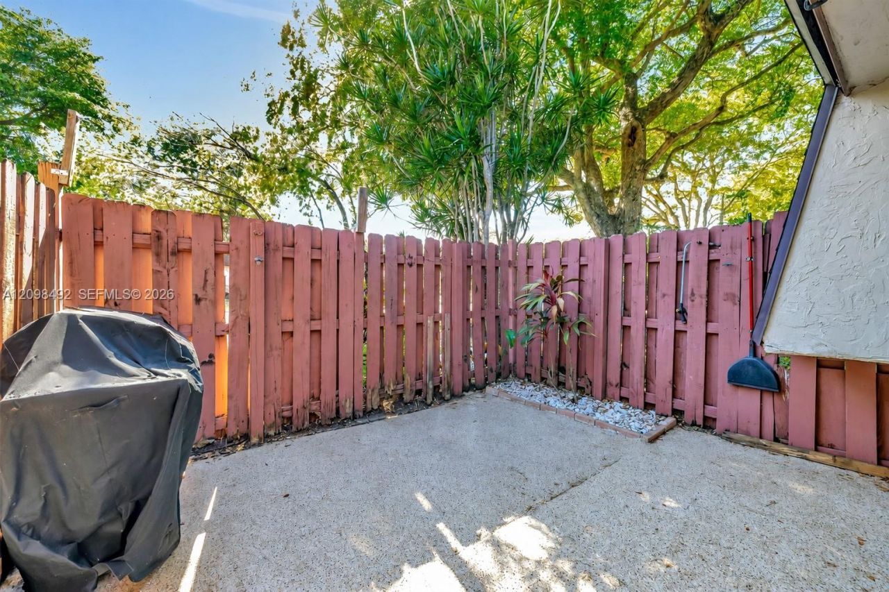 5701 Swordfish Cir, Tamarac, FL 33319 Photo