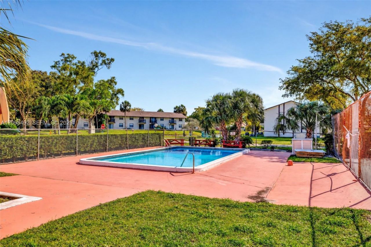 5701 Swordfish Cir, Tamarac, FL 33319 Photo
