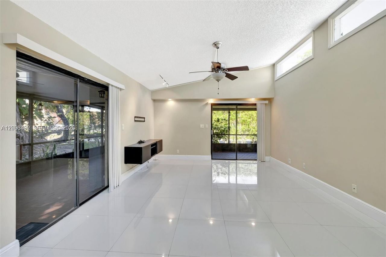 5701 Swordfish Cir, Tamarac, FL 33319 Photo