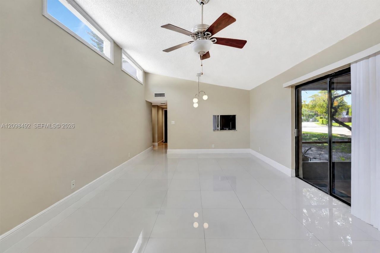 5701 Swordfish Cir, Tamarac, FL 33319 Photo