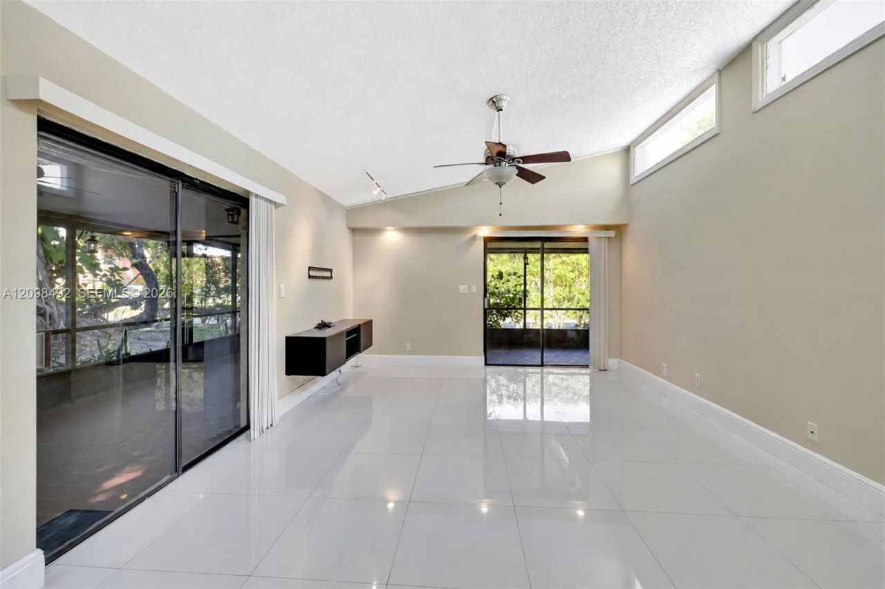 5701 Swordfish Cir, Tamarac, FL 33319 Photo