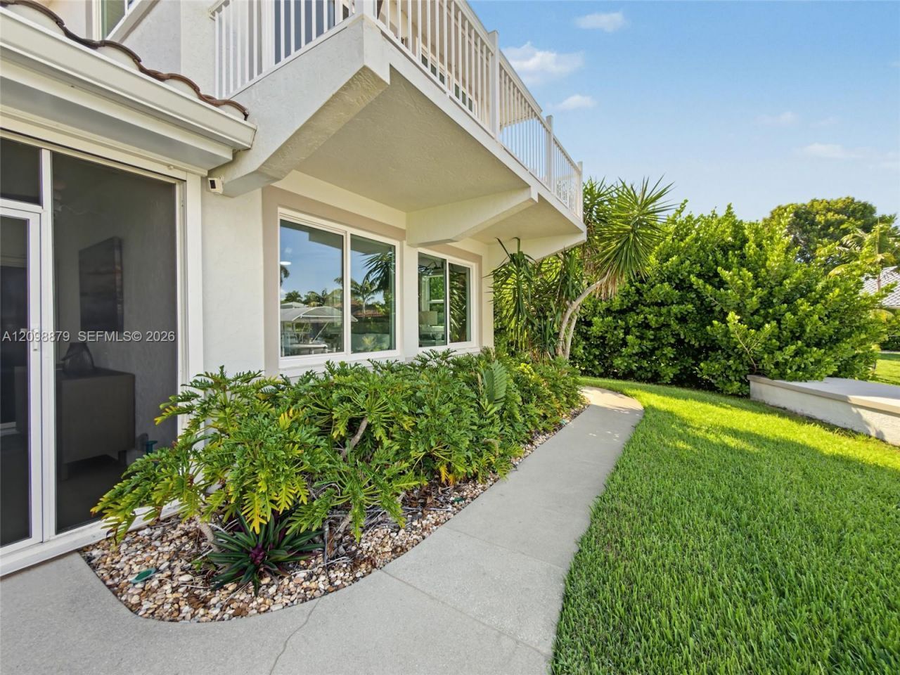 111 Newport Cay , Naples, FL 34114 Photo