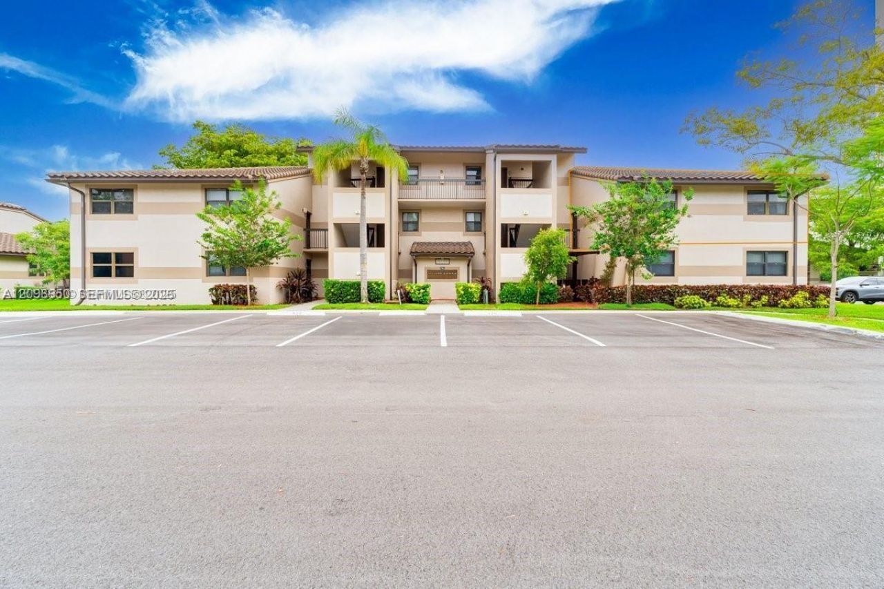 9937 Nob Hill Pl , Unit 1637, Sunrise, FL 33351 Photo
