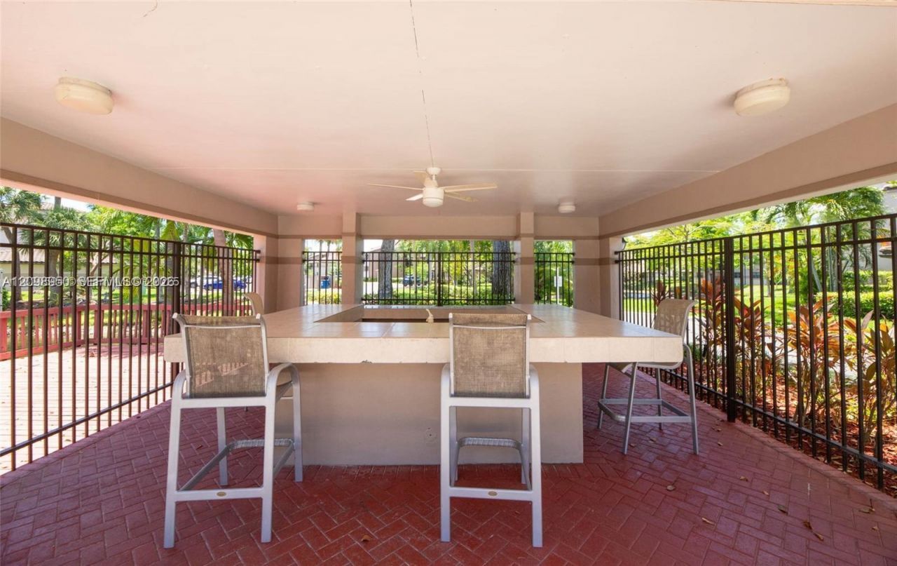 9937 Nob Hill Pl , Unit 1637, Sunrise, FL 33351 Photo