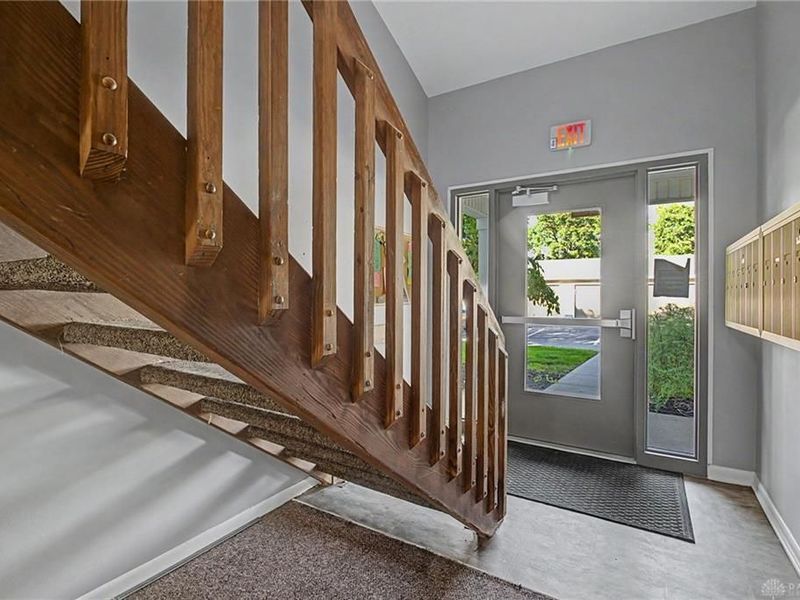1440 Hollow Run, Unit 12, Centerville, OH 45459 Photo 3