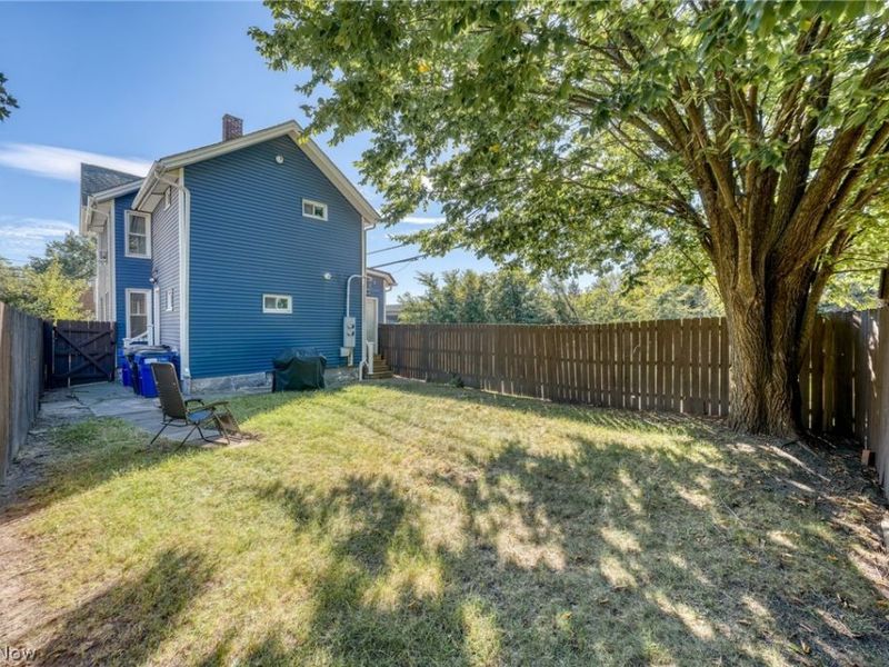 1424 Starkweather Avenue, Cleveland, OH 44113 Photo 16