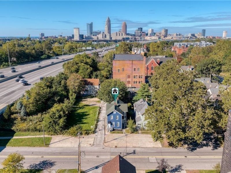 1424 Starkweather Avenue, Cleveland, OH 44113 Photo 3