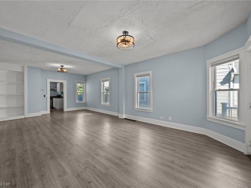1424 Starkweather Avenue, Cleveland, OH 44113 Photo 4