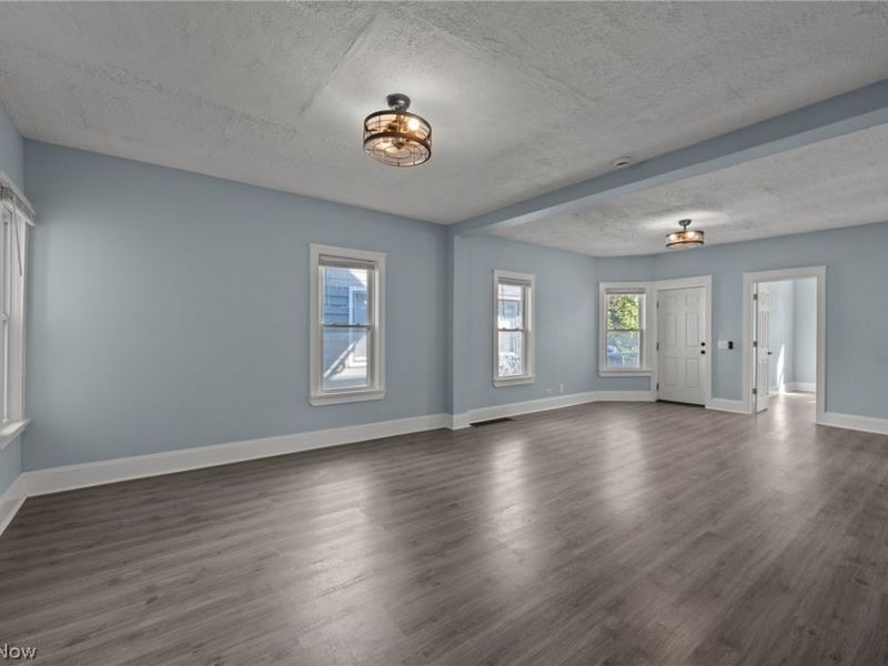 1424 Starkweather Avenue, Cleveland, OH 44113 Photo 7