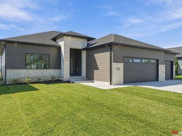 3653 Wilderness Hills Boulevard, Lincoln, NE 68516