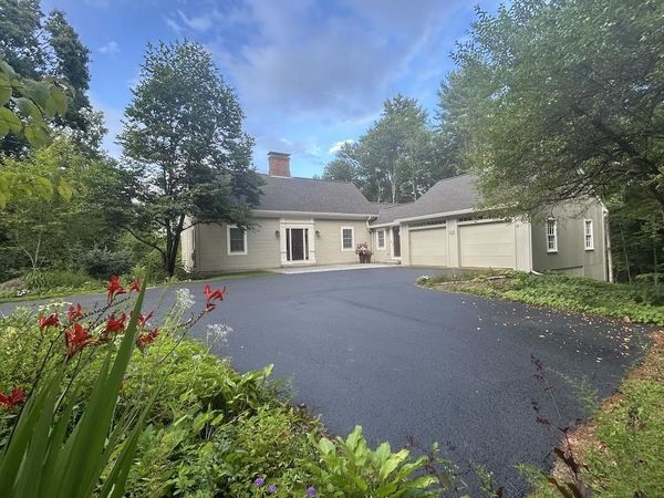 37 Arundel Road, Peterborough, NH 03458
