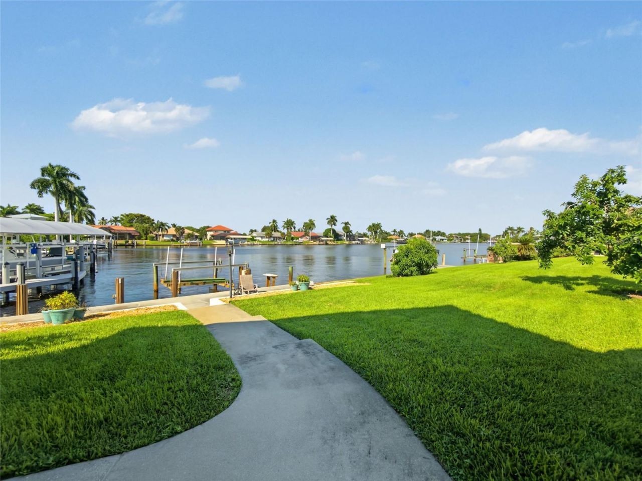 111 Newport Cay , Naples, FL 34114 Photo