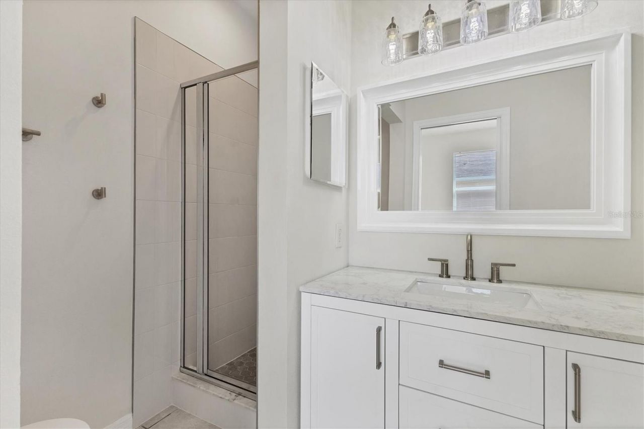 4104 Crabtree Avenue , Sarasota, FL 34233 Photo