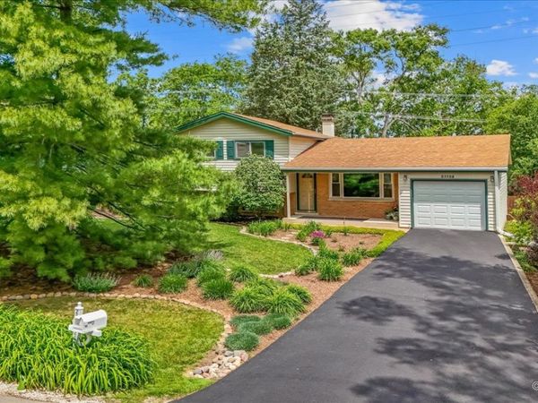 23W328 Great Western Avenue , Glen Ellyn, IL 60137