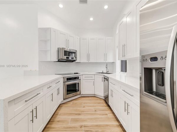 1290 Seagrape Cir , Weston, FL 33326