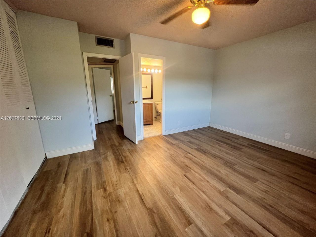 3530 NW 52nd Ave, Unit 403, Lauderdale Lakes, FL 33319 Photo