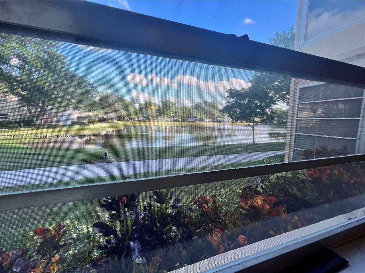 3530 NW 52nd Ave, Unit 403, Lauderdale Lakes, FL 33319 Photo
