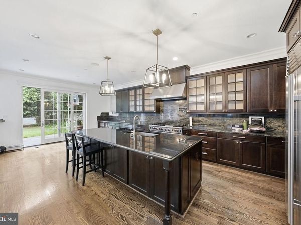 4702 W WEST VIRGINIA AVENUE , BETHESDA, MD 20814