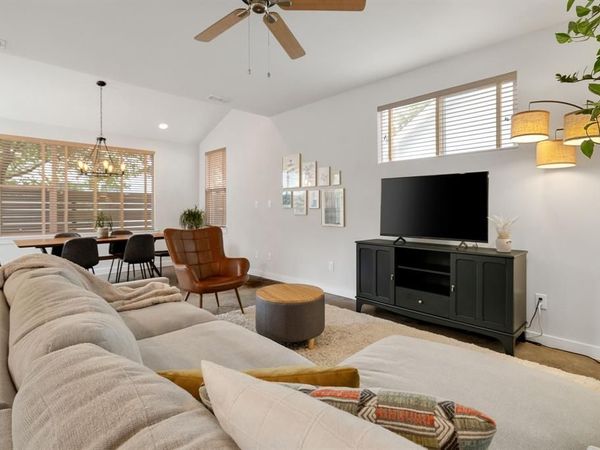 6542 E Lovers Lane , Dallas, TX 75214