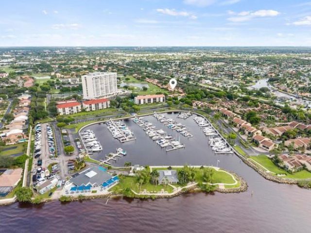 4705 S Landings Drive , Fort Myers, FL 33919 Photo