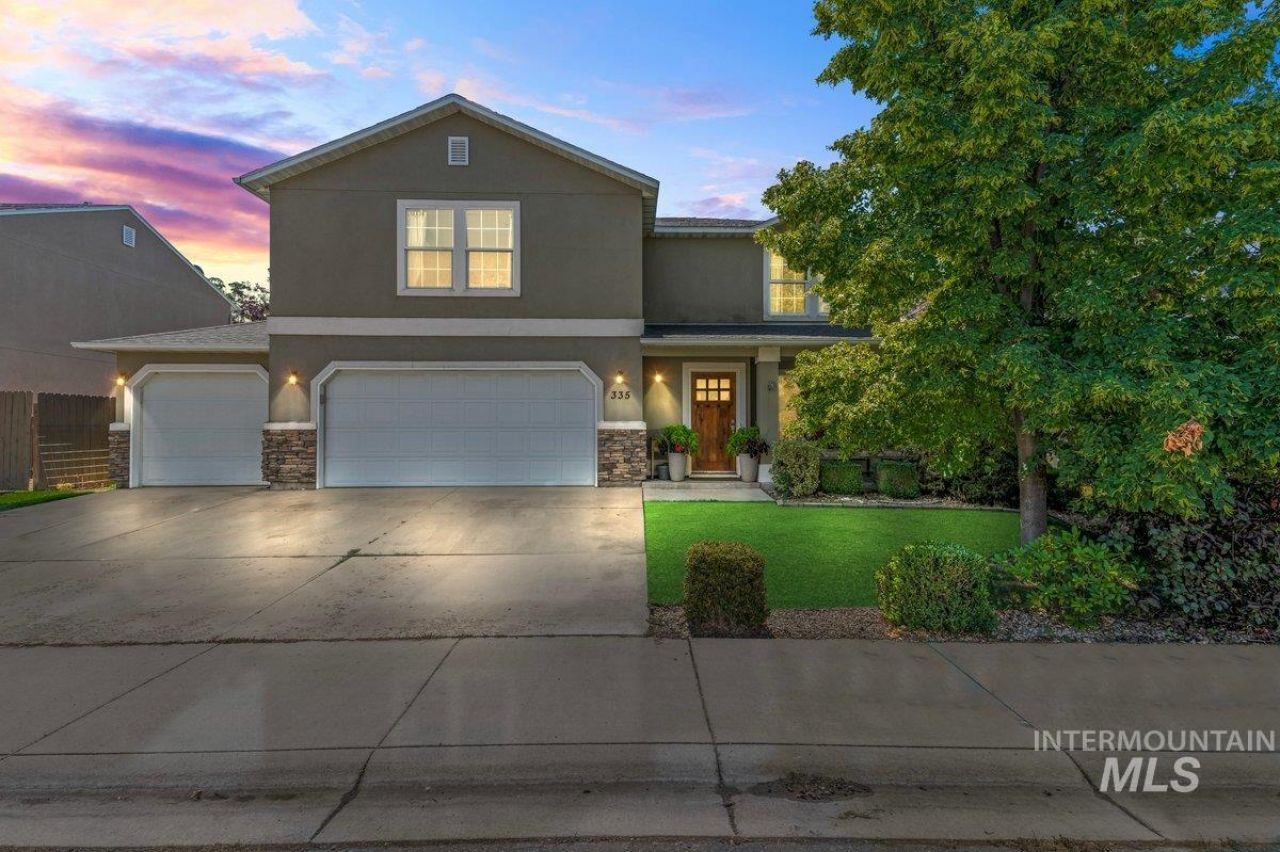 335 E Willowcreek Dr, Middleton, ID 83644 Main Photo