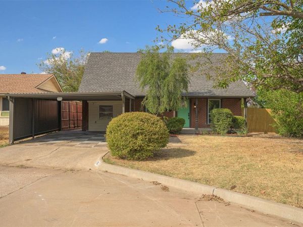 715 Harmon Circle, Moore, OK 73160