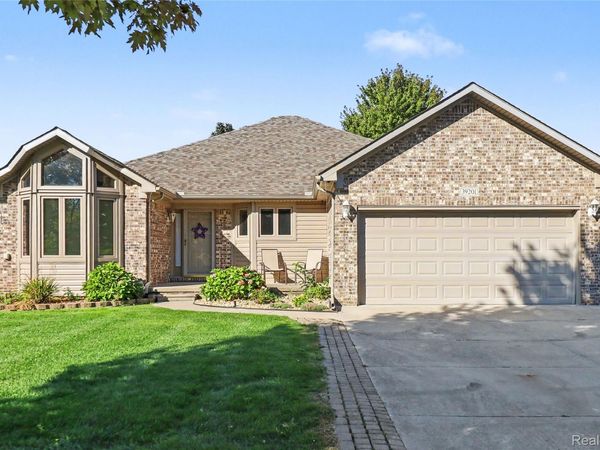 39201 Ajanta Court , Sterling Heights, Mi 48310