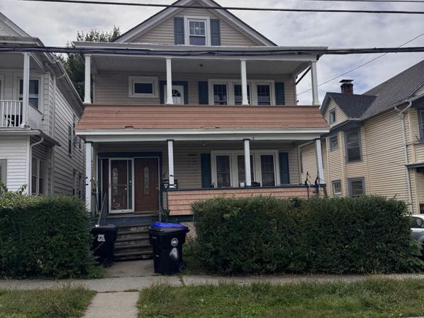 34 Franklin Street , Poughkeepsie, NY 12601