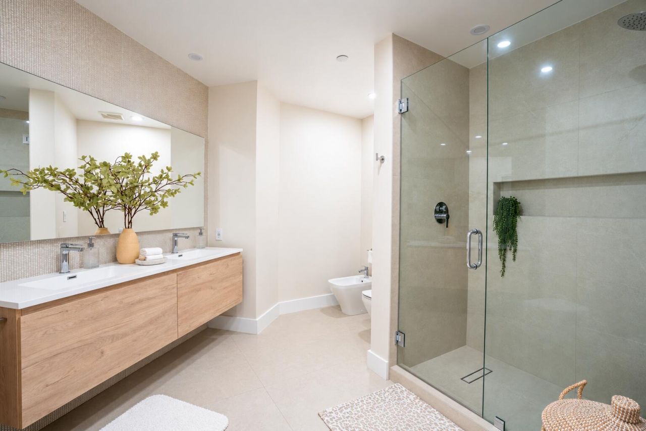 3600 Yacht Club Drive, Unit 102, Aventura, FL 33180 Photo