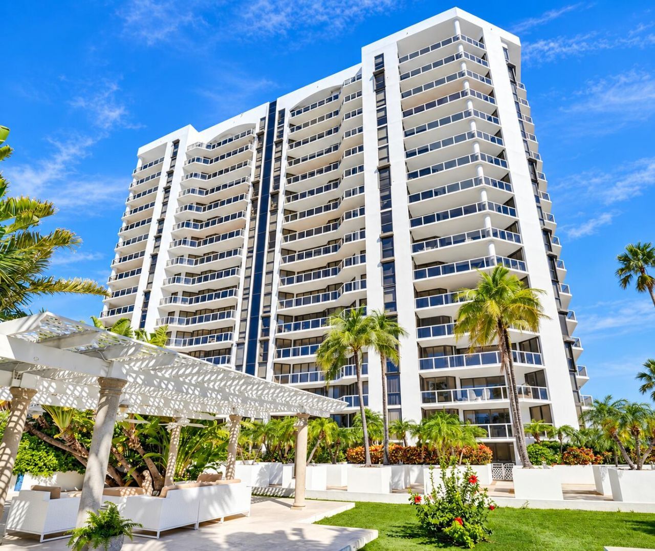 3600 Yacht Club Drive, Unit 102, Aventura, FL 33180 Photo