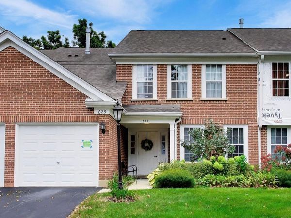 625 Edinburgh Lane , Prospect Heights, IL 60070