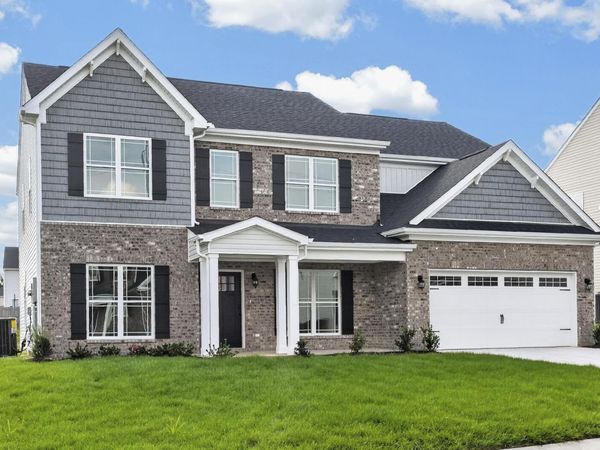 5020 Salient Dr, Spring Hill, TN 37174