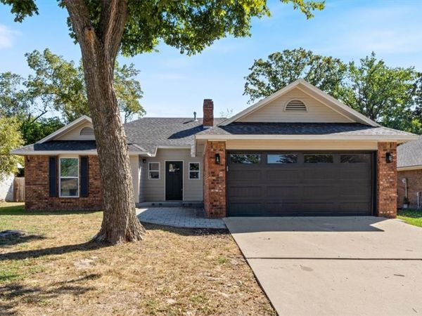 423 N 37th Place , Rogers, AR 72756
