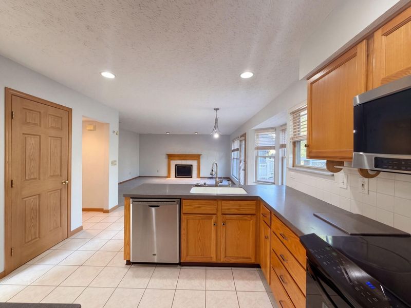 232 Brownstone Court , Westerville, OH 43081 Photo 6