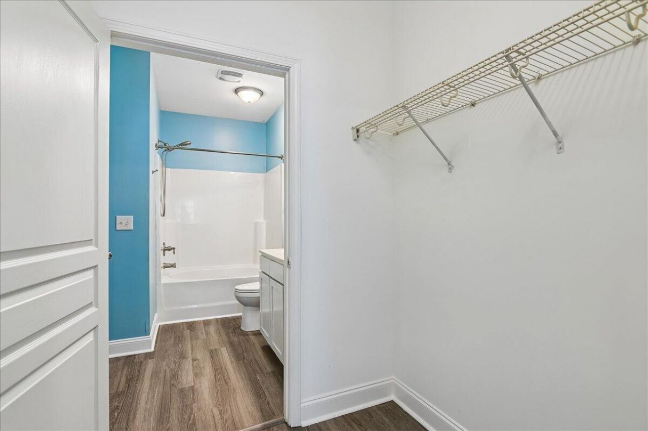 1501 Basildon Road Photo 25