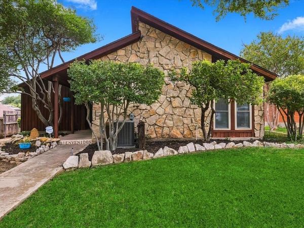 3713 Dexter Avenue, Fort Worth, TX 76107