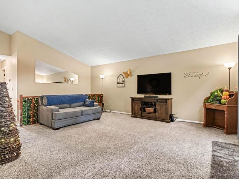1186 Lamplighter Way, Union Township, OH 45245 Photo 5