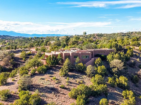 142 Barranca Road , Santa Fe, NM 87501